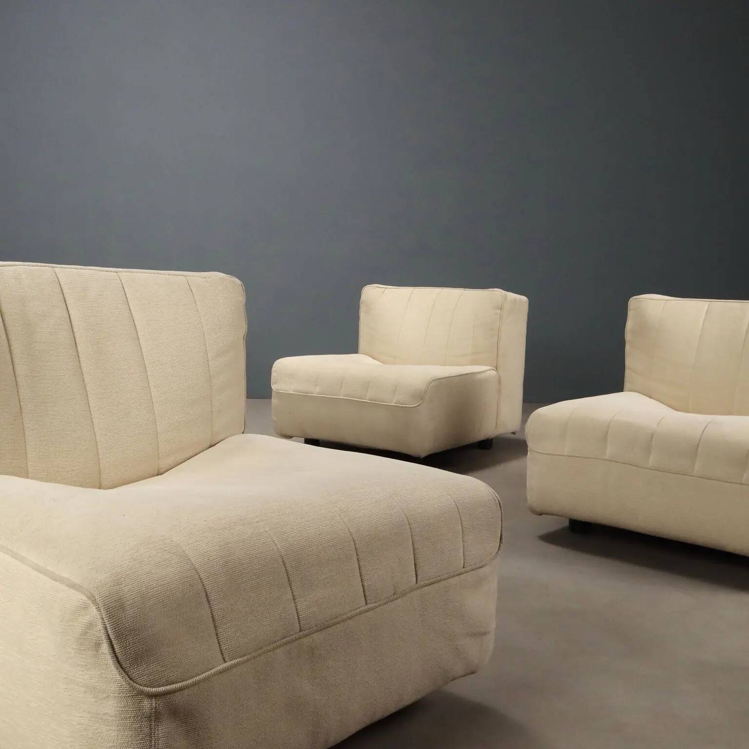 Lot de 4 fauteuils Arflex 9000 vintage en tissu, design Tito Agnoli, années 1970