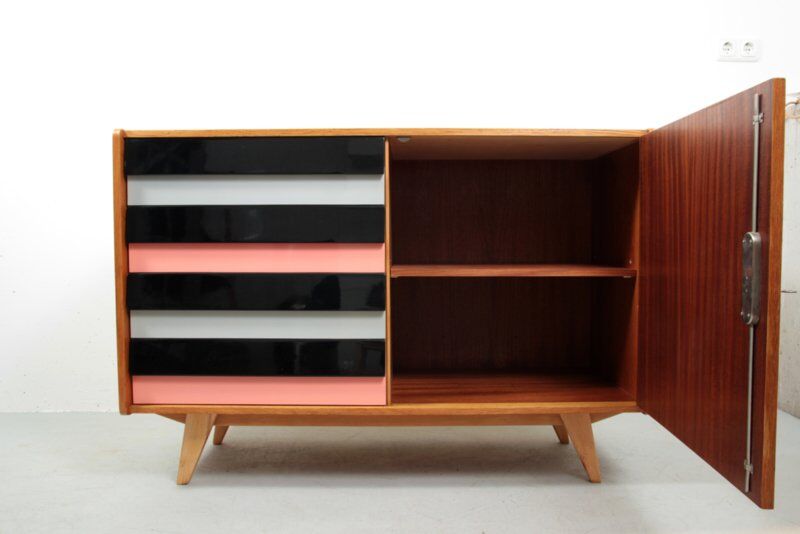 Buffet U 458 de Jiří Jiroutek
