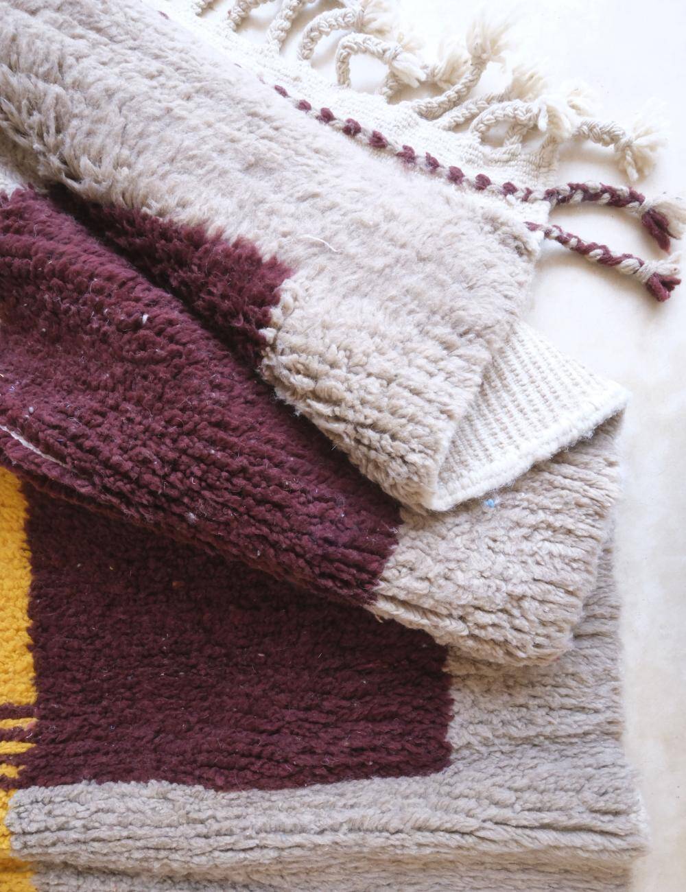 Contemporary wool rug - 293 x 193 cm