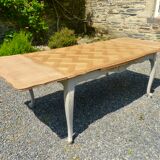 Oak extendable table
