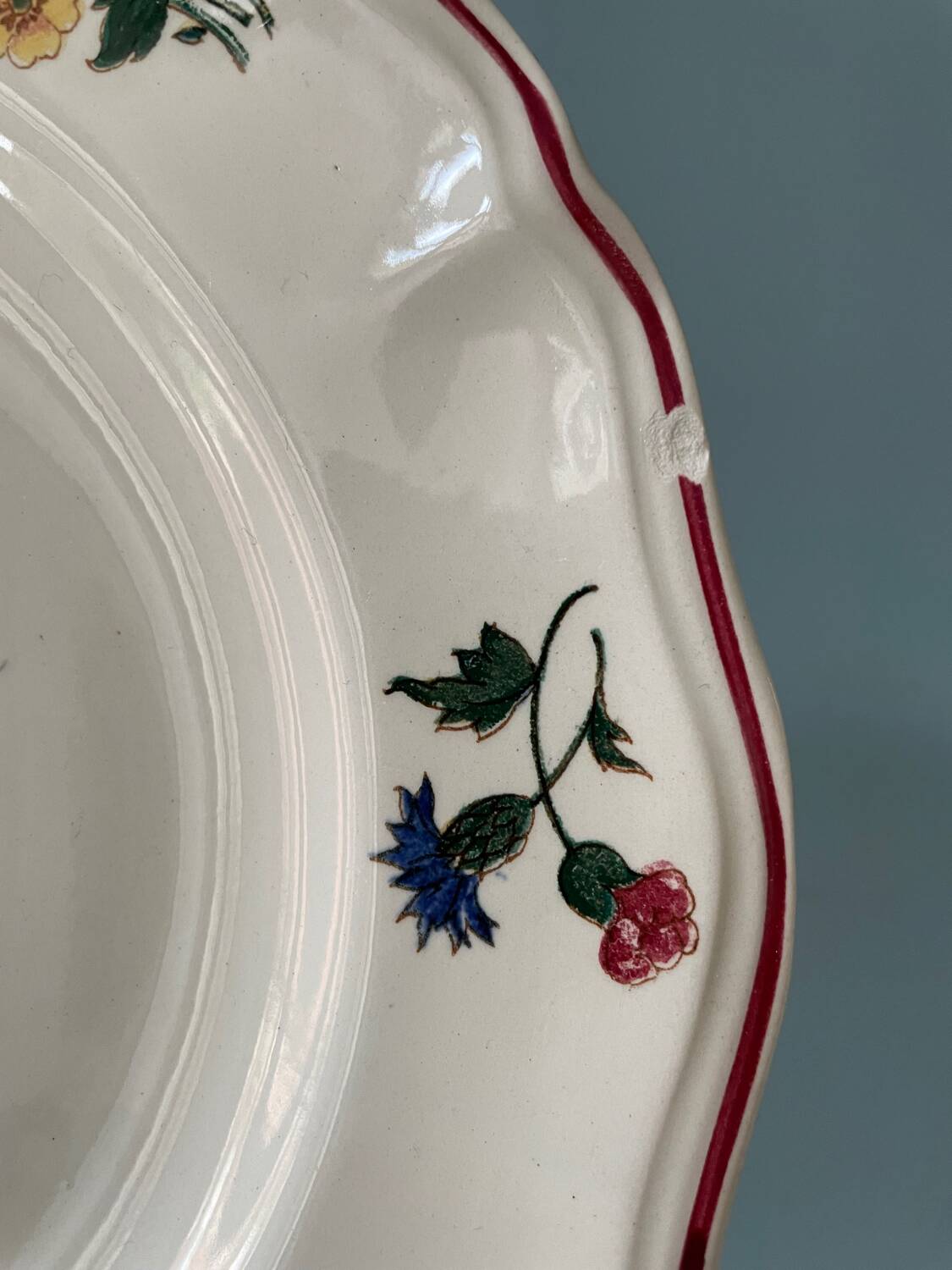 Series of 14 Sarreguemines France flat plates, Agreste collection
