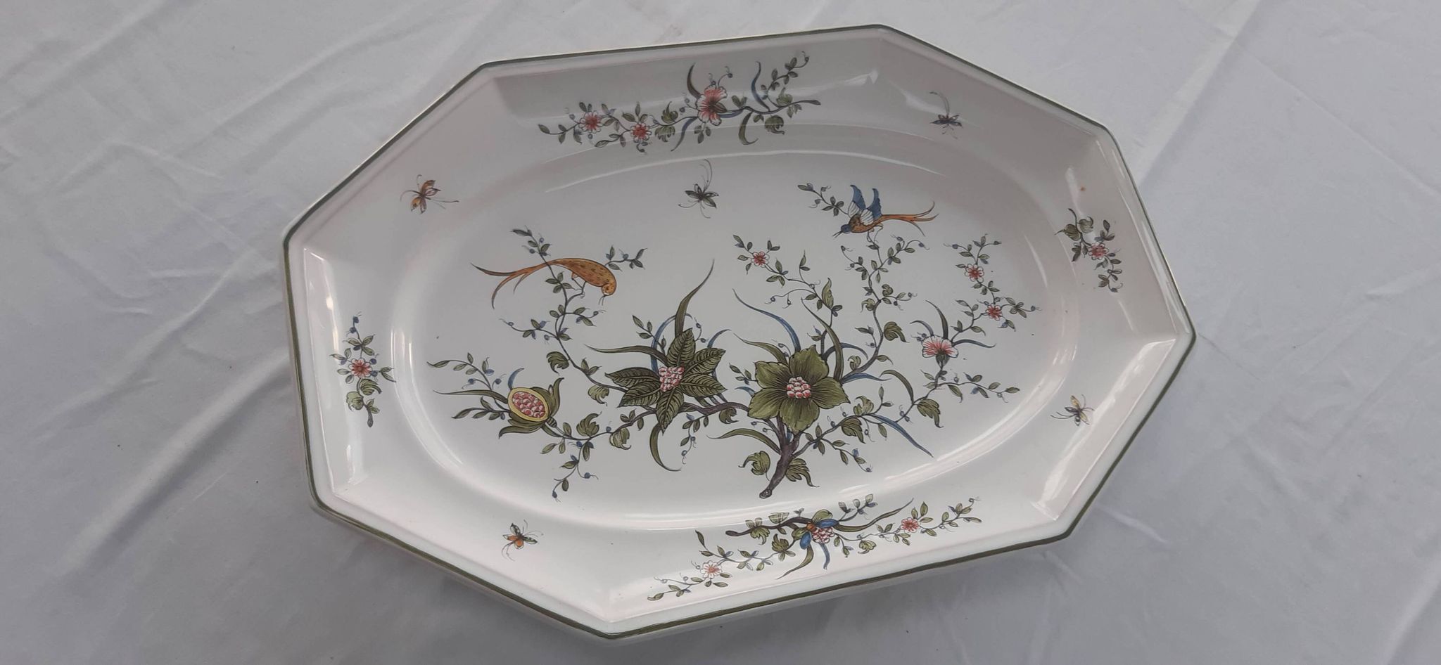Large octagonal earthenware dish Lallier in Moustiers
