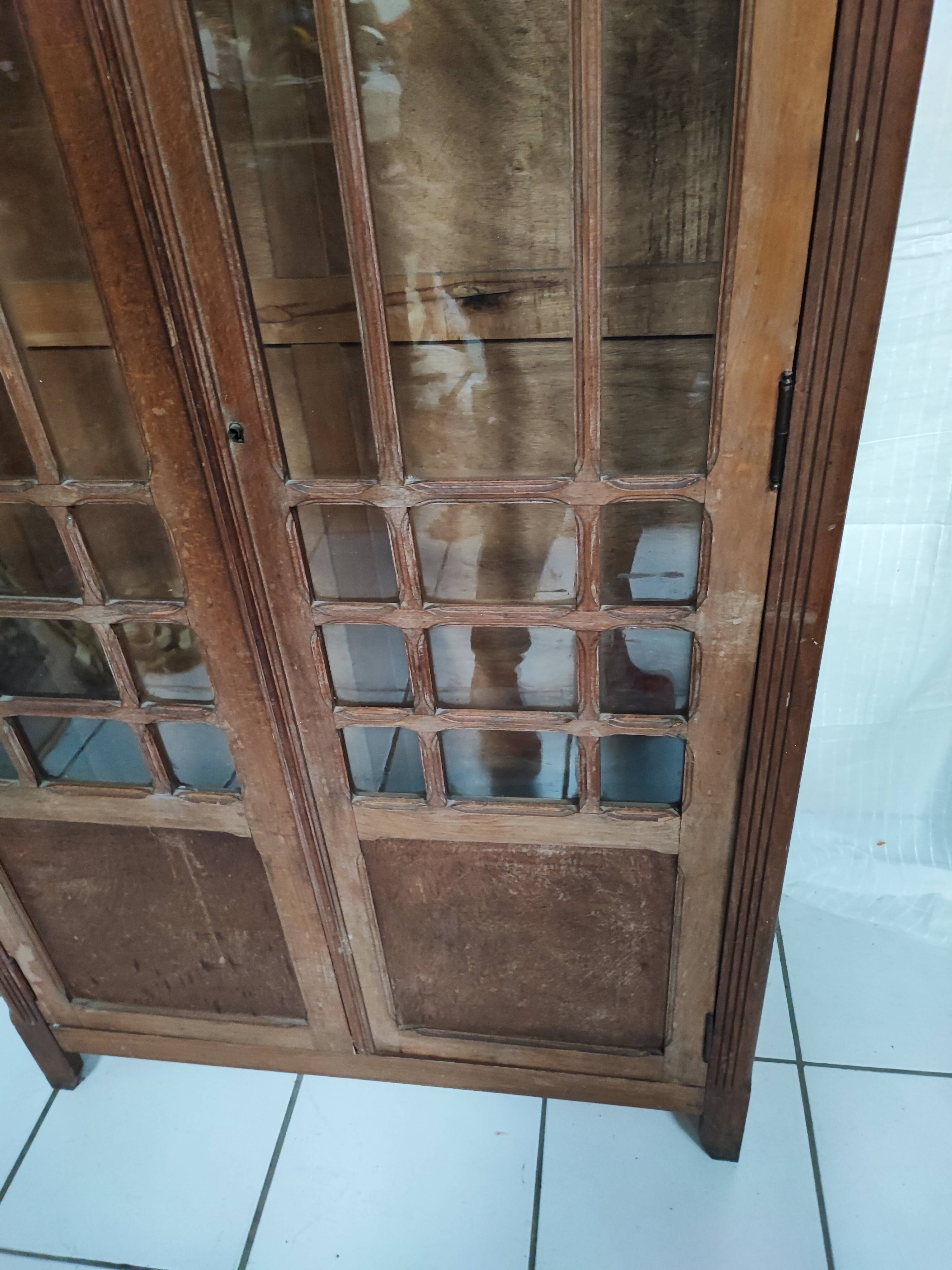 Parisian glazed wardrobe to retype