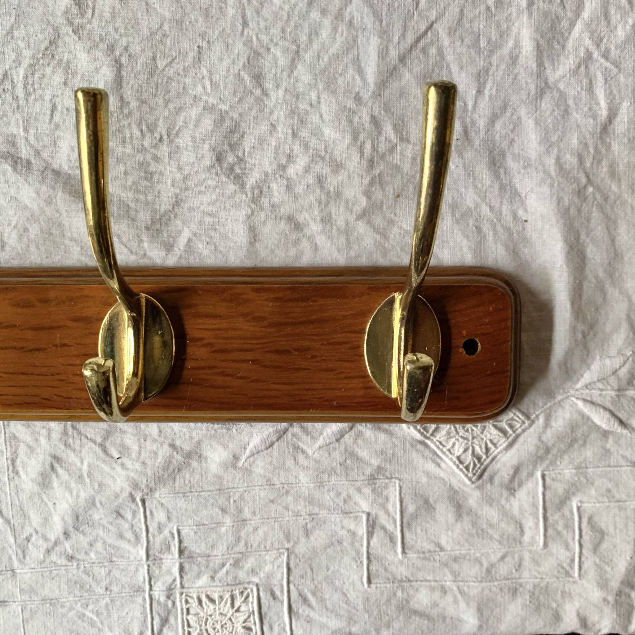 Vintage wall coat rack in lacquered wood - 3 golden hooks