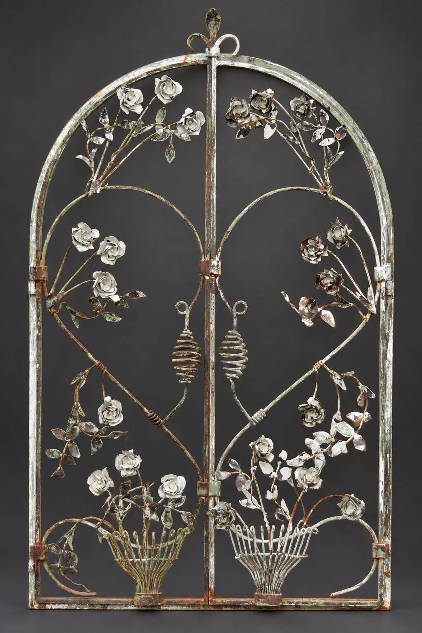 Panneau de fenêtre mural antique en métal forgé français