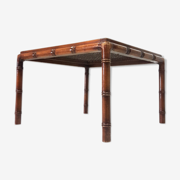 Table en faux bambou et rotin du milieu du siècle années 1960