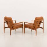 Rare Grete Jalk teak lounge chairs in aniline cognac leather for Cado