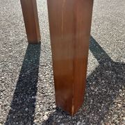 grande table basse brutaliste