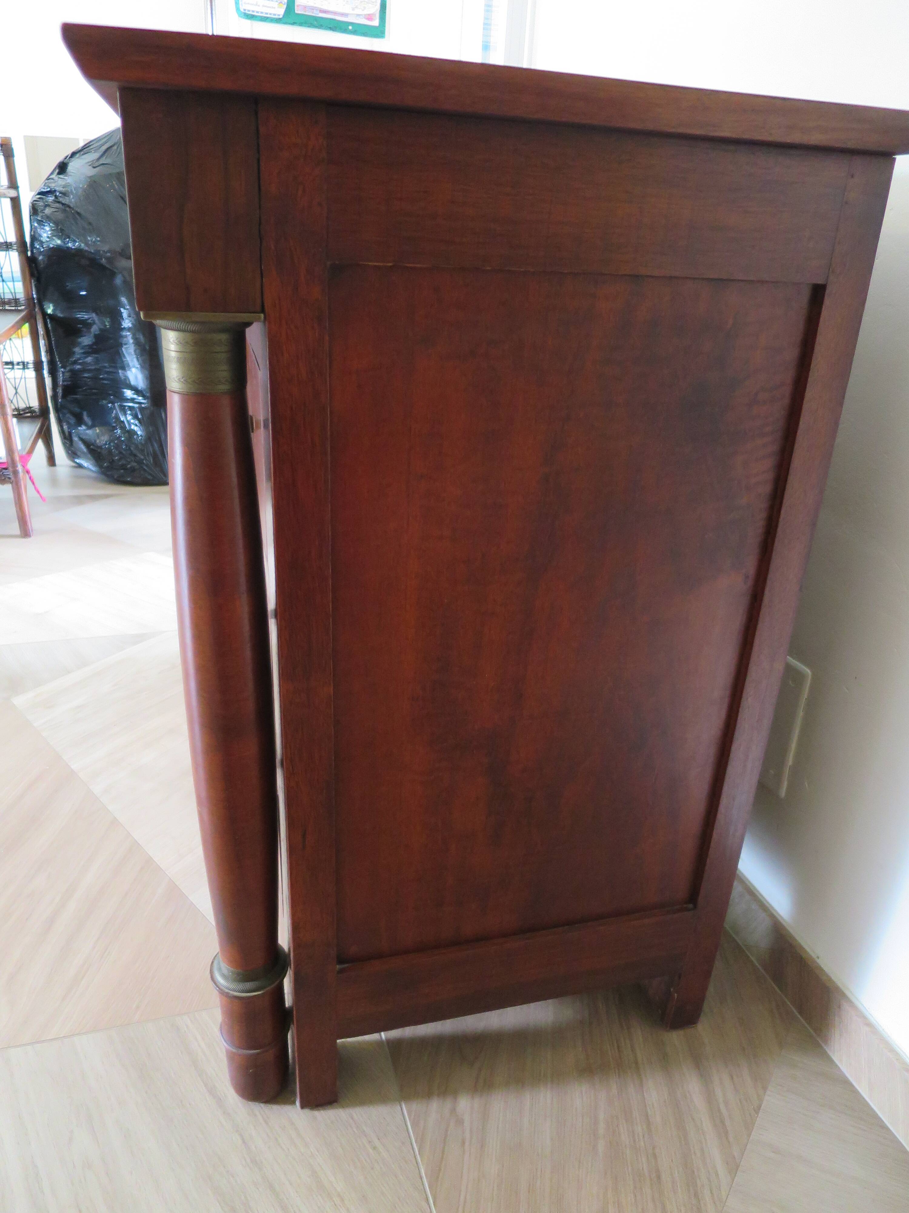 4-drawer chest of drawers - empire style - with detached columns - mahogany-bronze stain