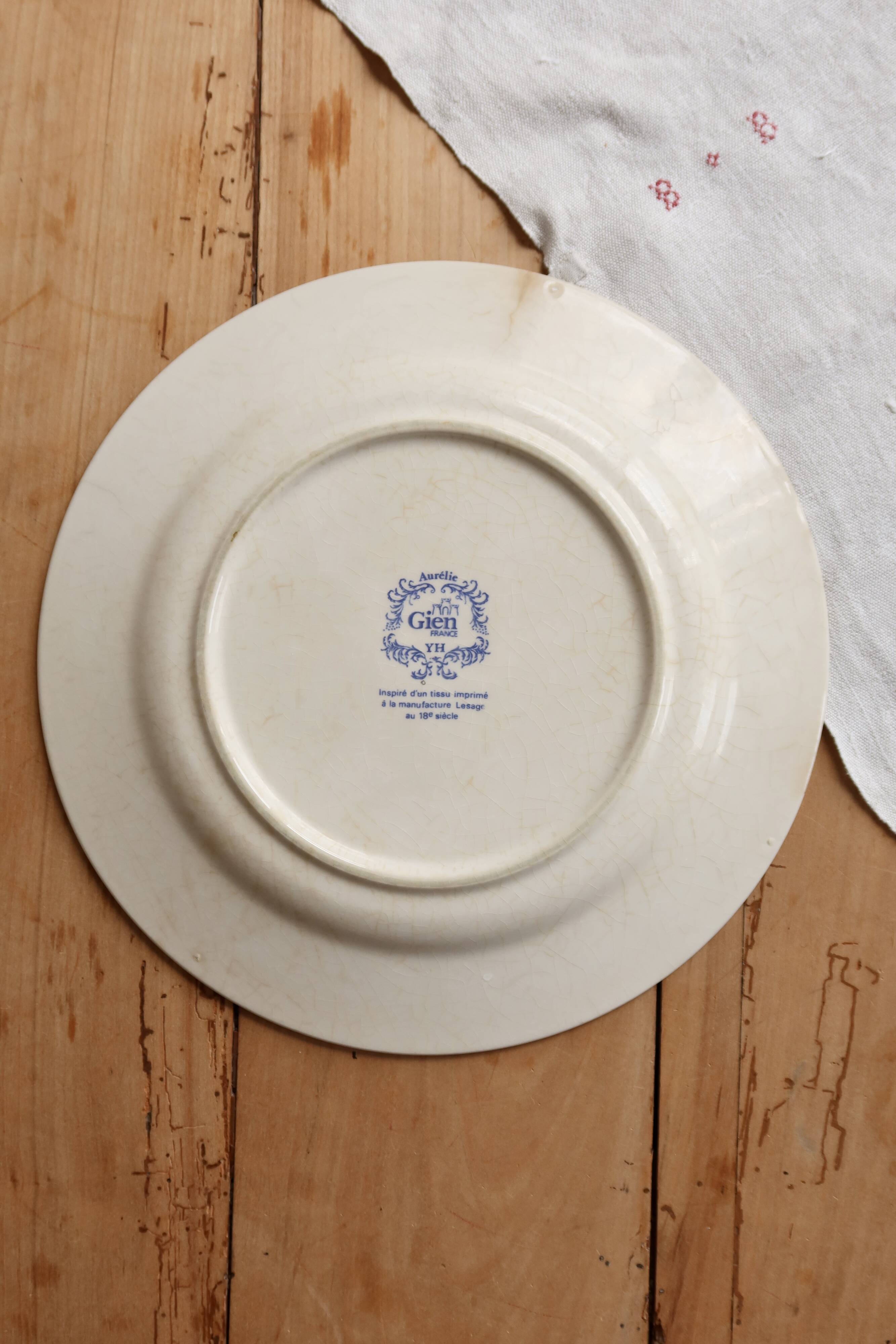 Old Gien Aurélie plate – Ivory earthenware with Lesage fabric pattern