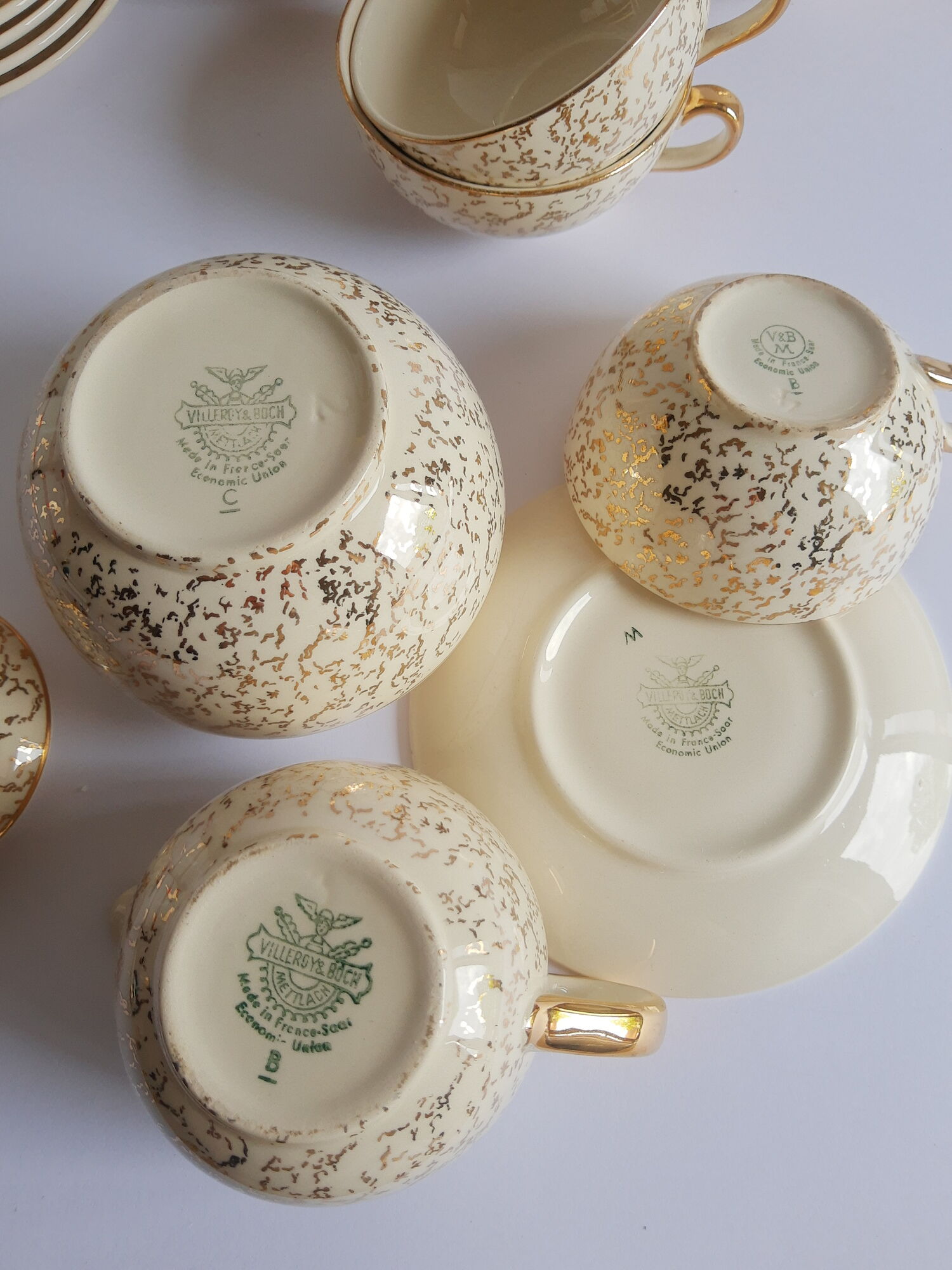 Villeroy and Boch coffee set 9 cups and vintage sugar and milk pot