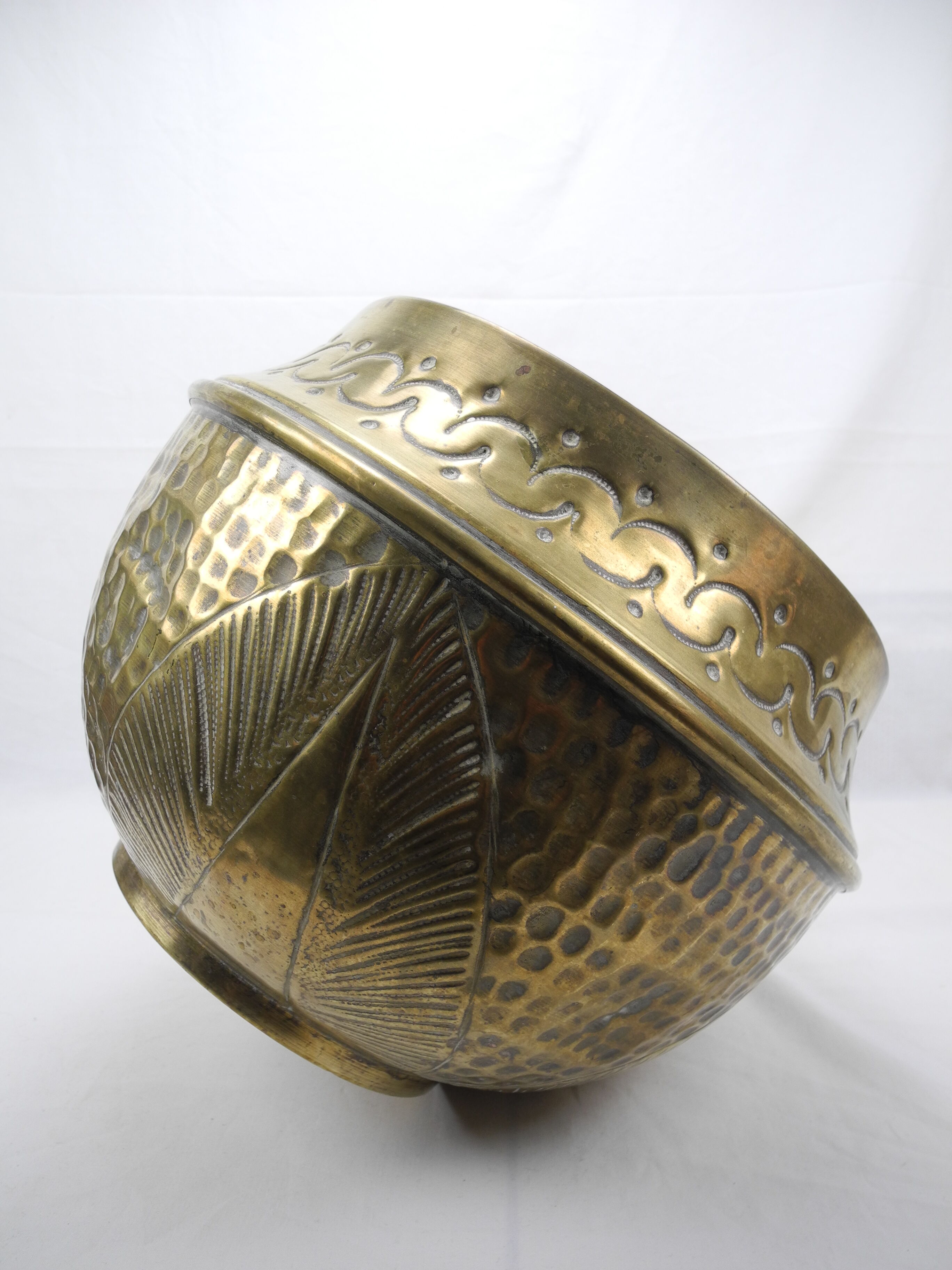 Cache pot laiton doré