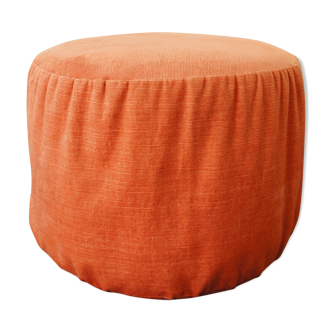 Old pink velvet pouf or green moumoute