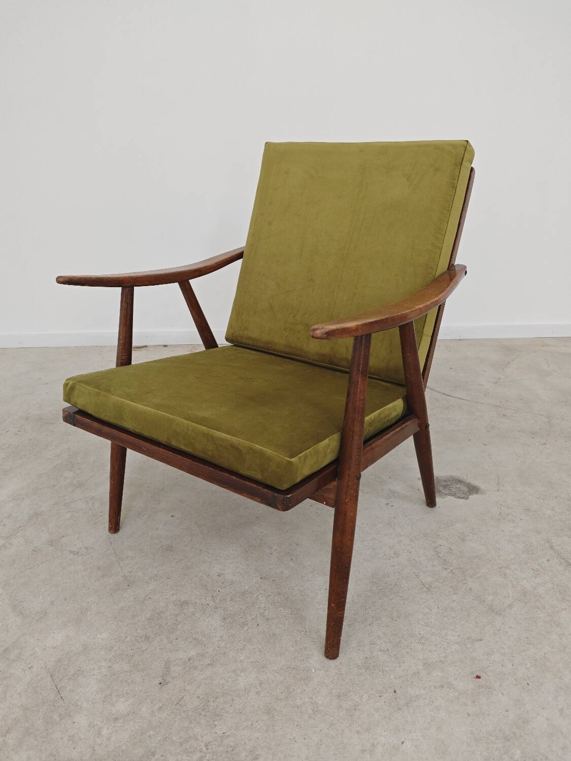Boomerang armchair by Antonin Suman for Ton Bystrice Thonet 1960