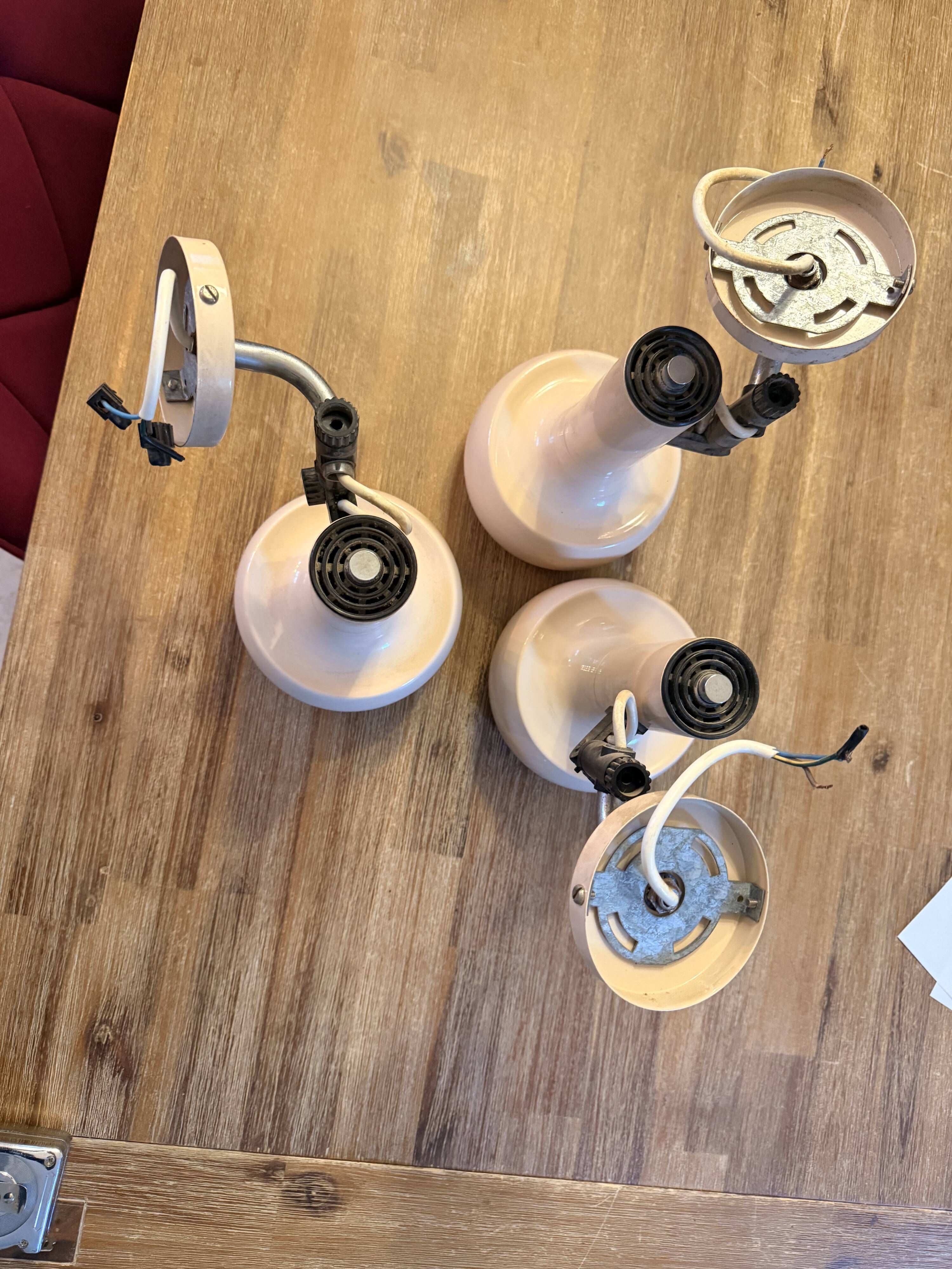 3 vintage beige wall lights
