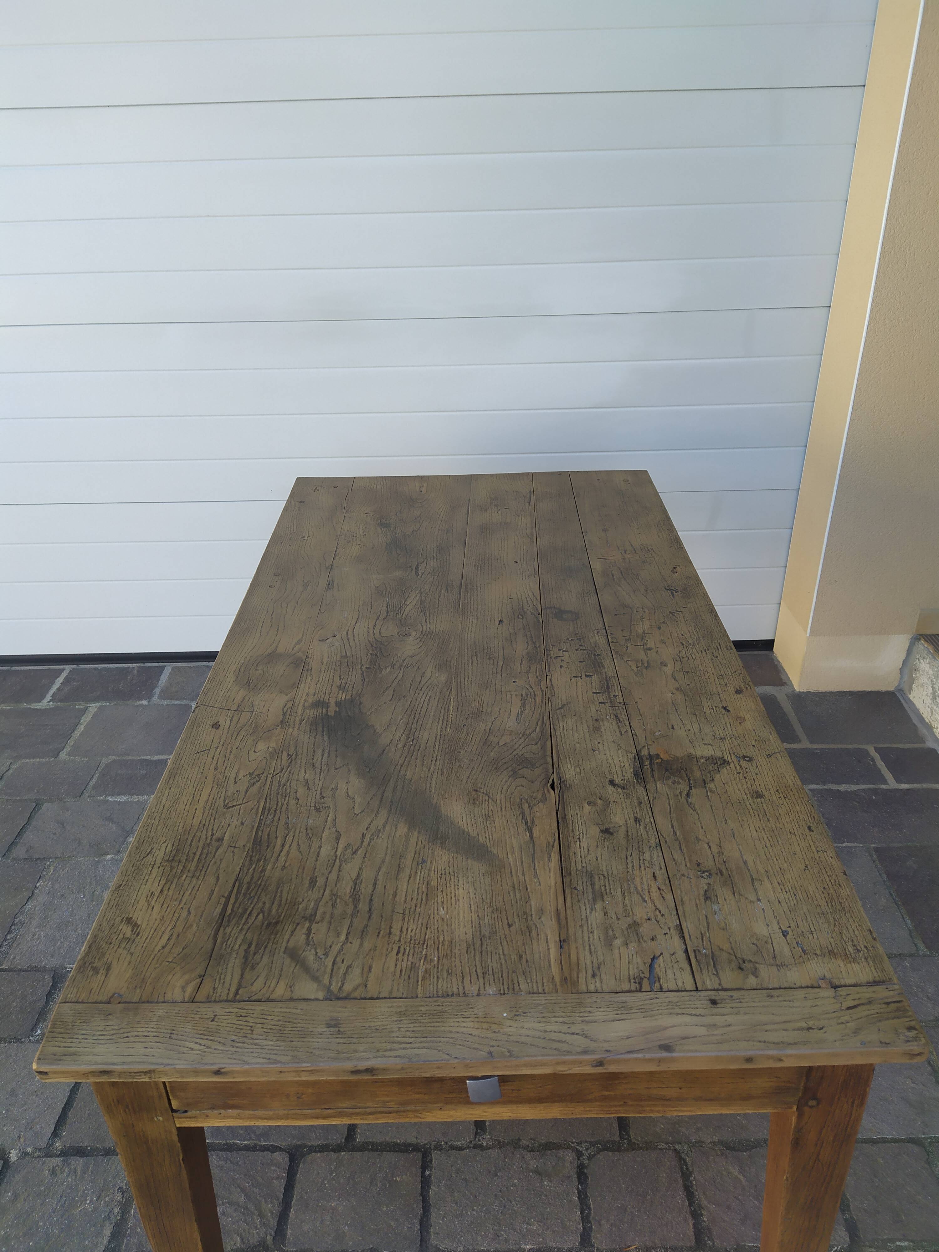 Farm table