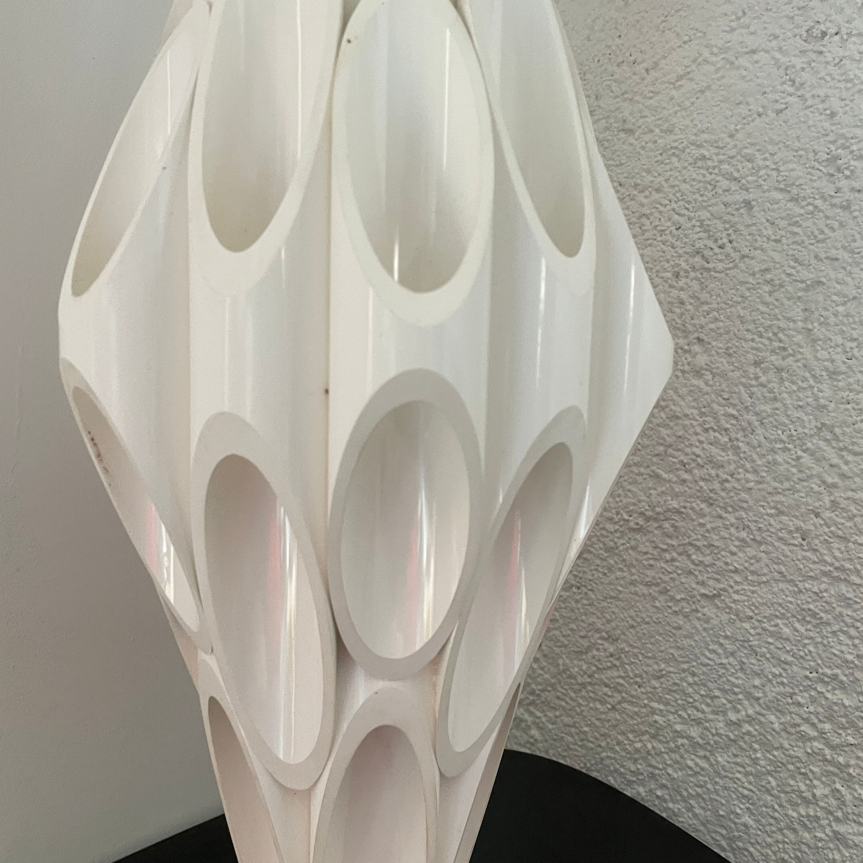 Tubular design lamp