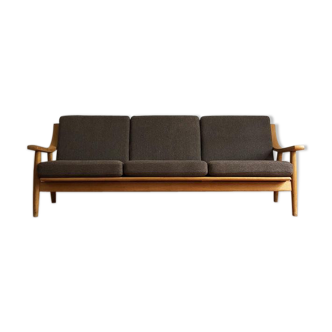 530 oak sofa by Hans j. Wegner for Danish Getama