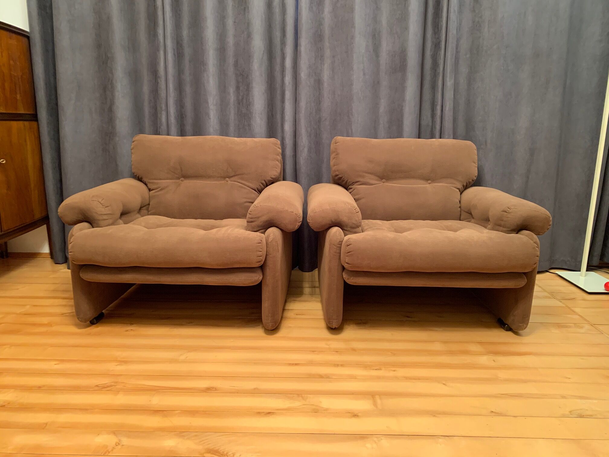 Pair of Coronado armchairs, designed by Tobia Scarpa, C&B Italia, 1960s