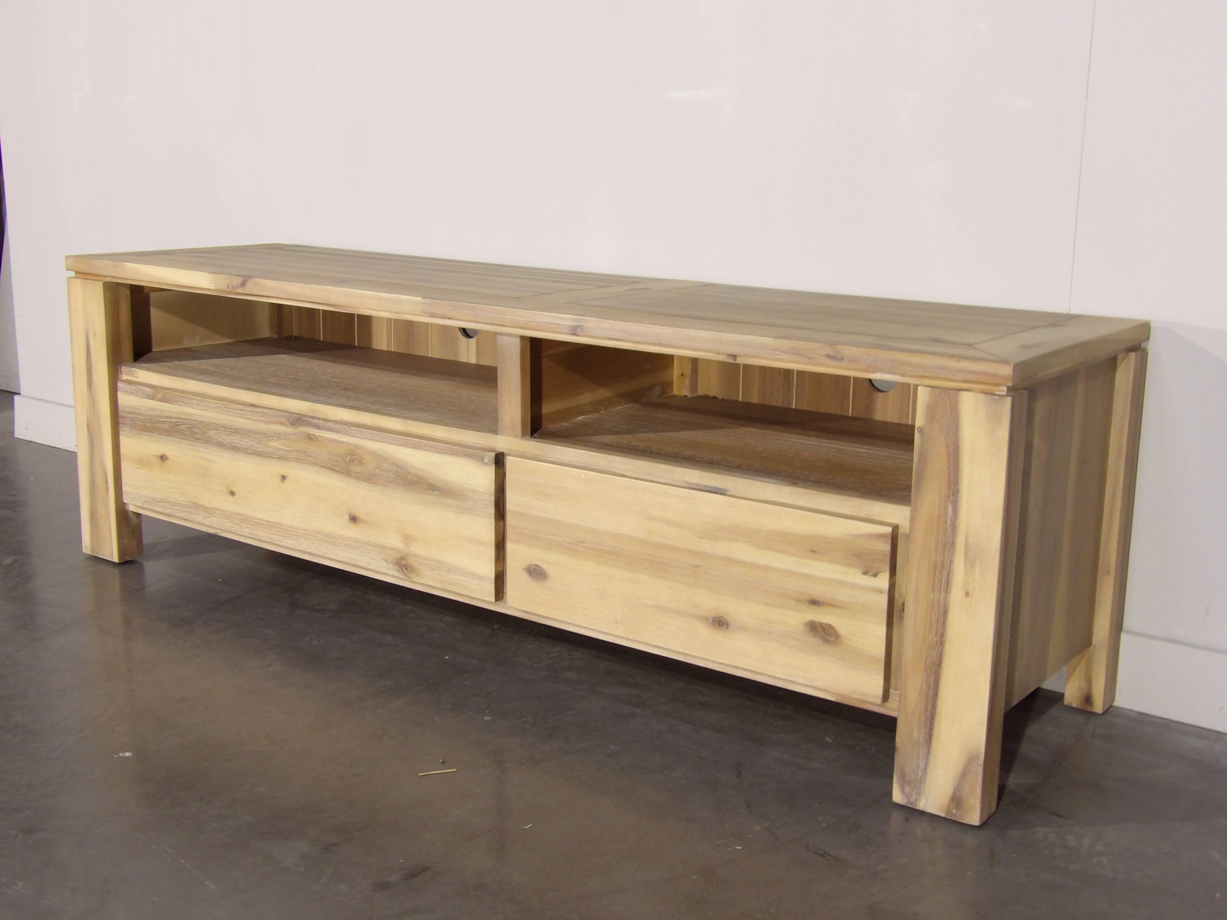 Contemporary solid wood TV cabinet, 2 drawers, 2 storage spaces.