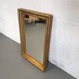 Rectangular mirror wall wall