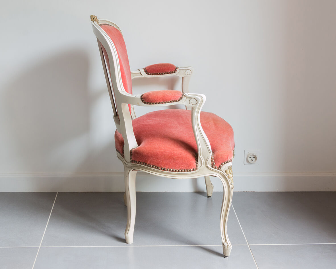 Velvet convertible chair