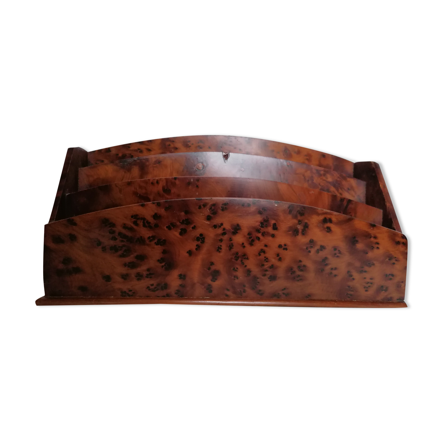 Letter holder thuja magnifying glass