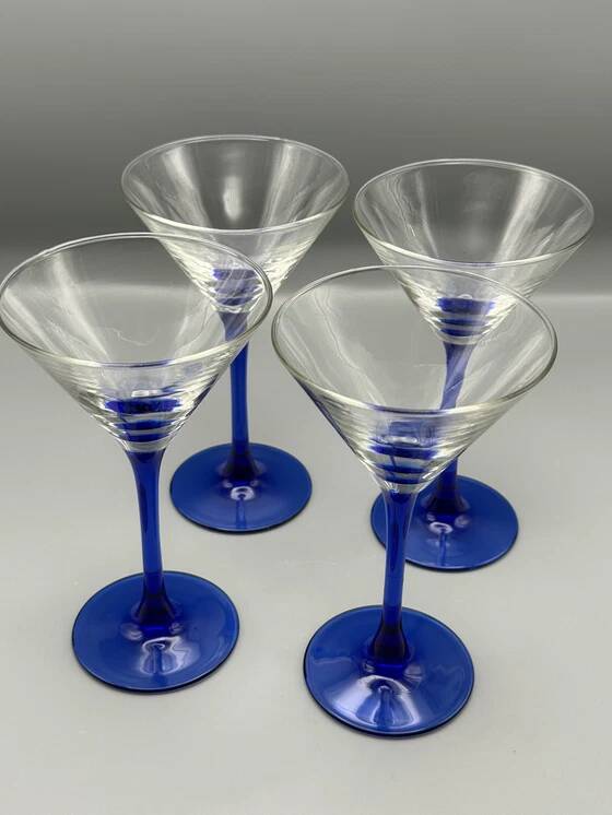 Set of 4 Luminarc cocktail glasses made in France