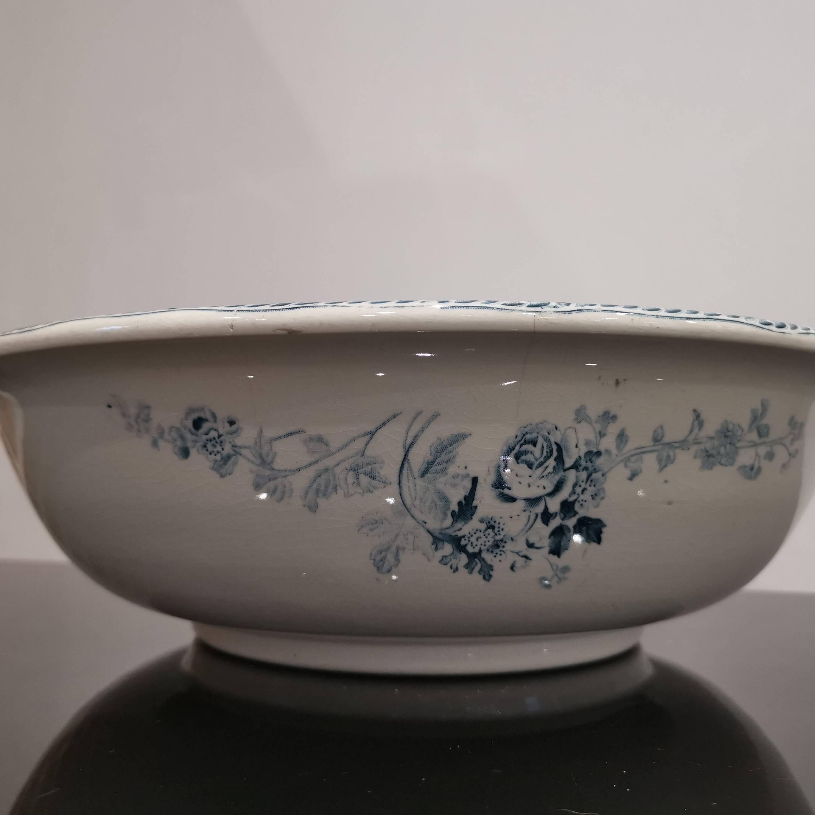 Old dish/ Terre De Fer basin Choisy-le-Roi E. Bourgeois