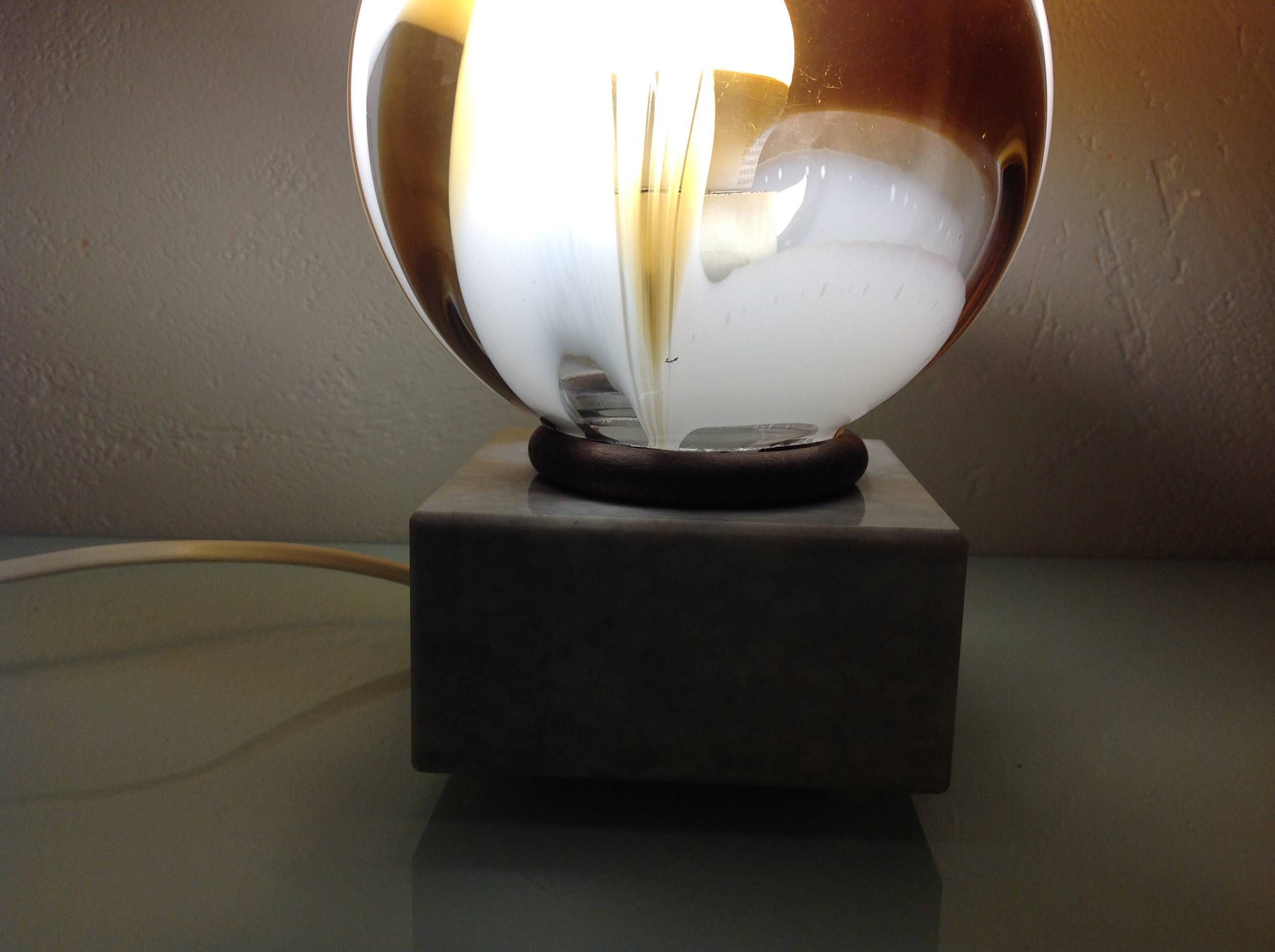 Polychrome glass globe lamp on marble base / vintage 60s-70s