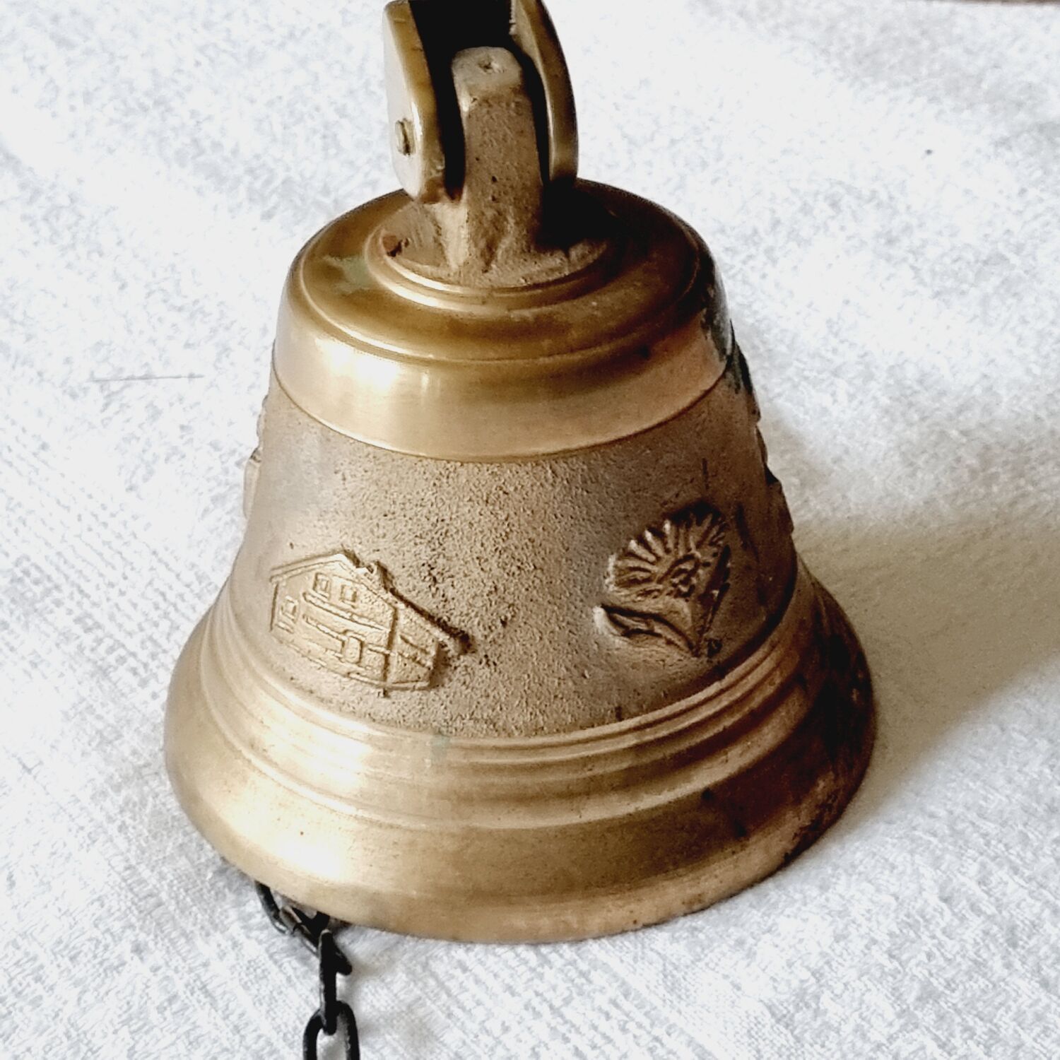 Cloche en bronze