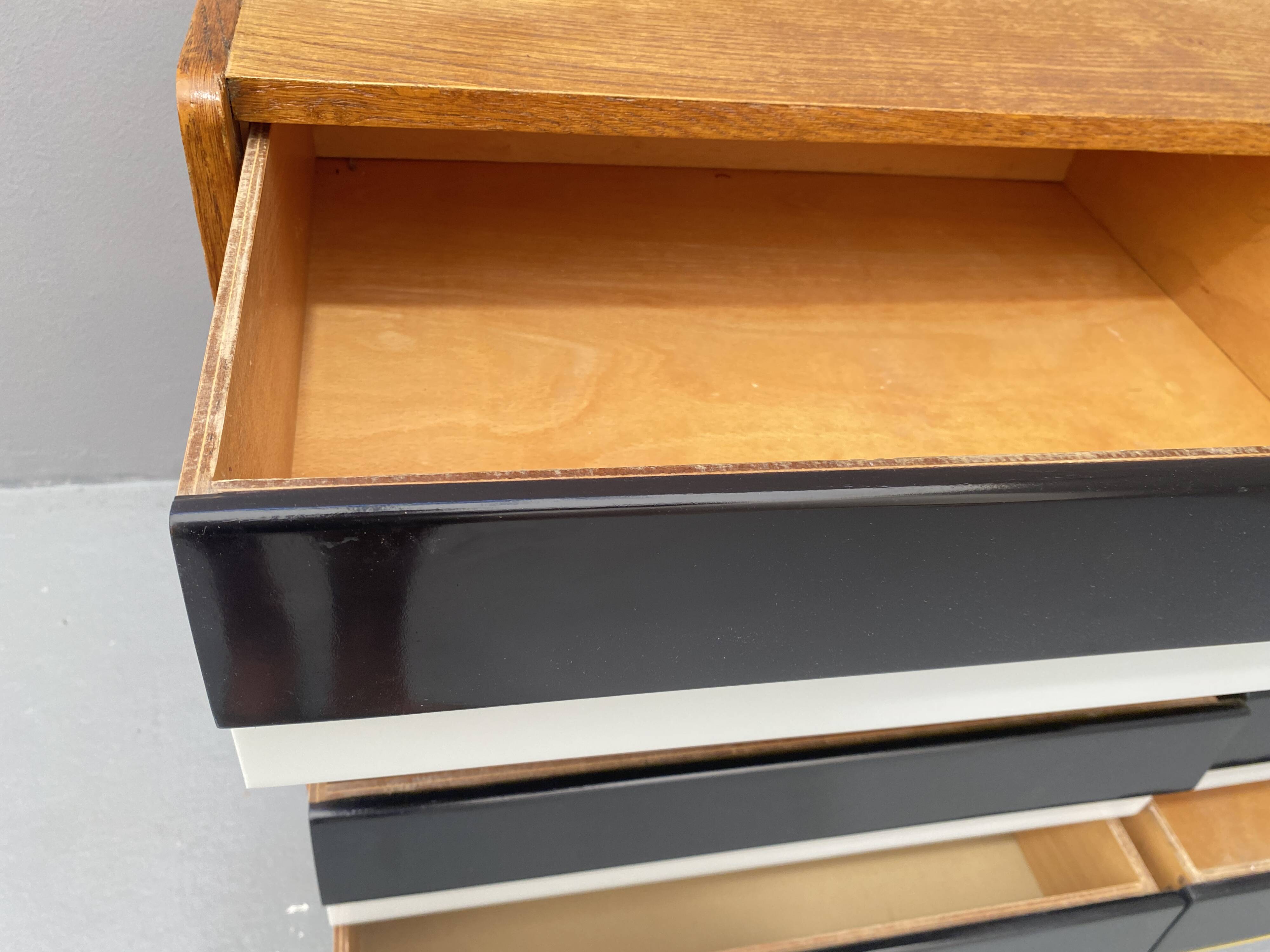Commode à tiroirs U-453 du milieu du siècle par Jiri Jiroutek, Tchécoslovaquie, années 1960