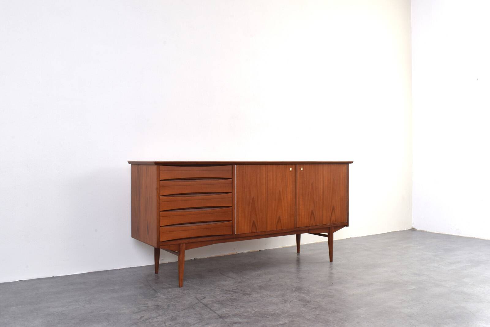 Teak enfilade from the mid-century by Frederik Kayser, 1960s.