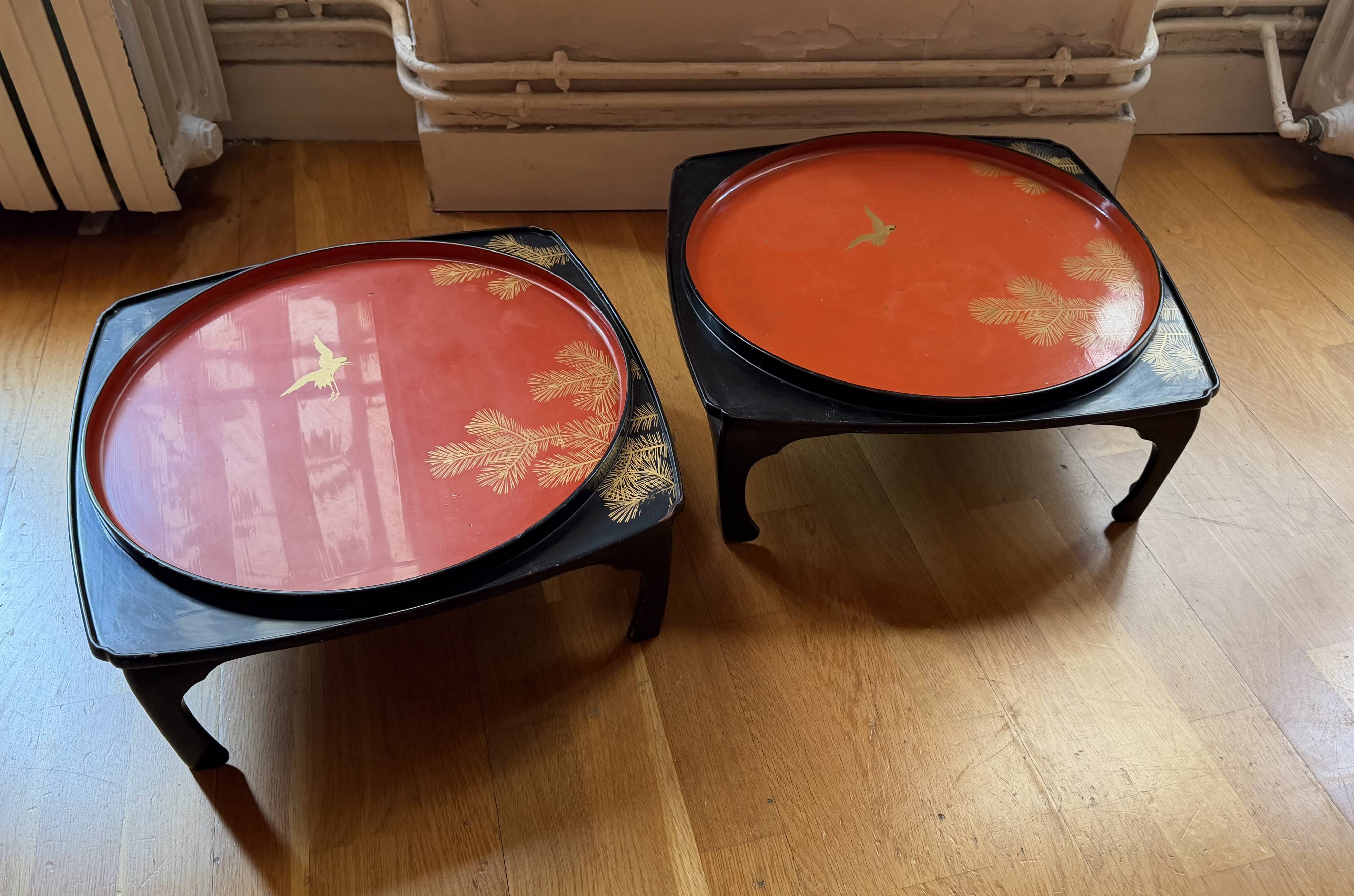 pair of Japanese lacquer trays "Ozen" 19th century/Meiji