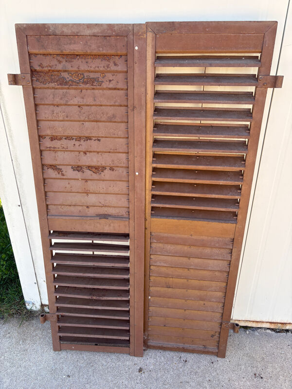 Volets tôle à persiennes