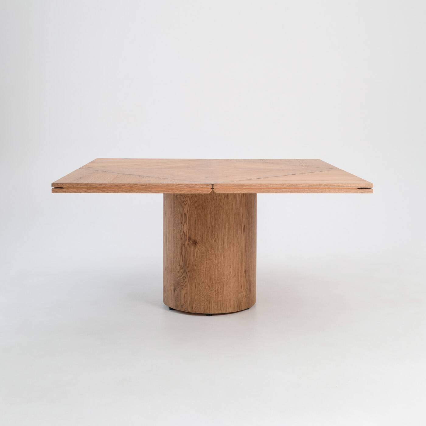 Natural Oak Round/Square Table
