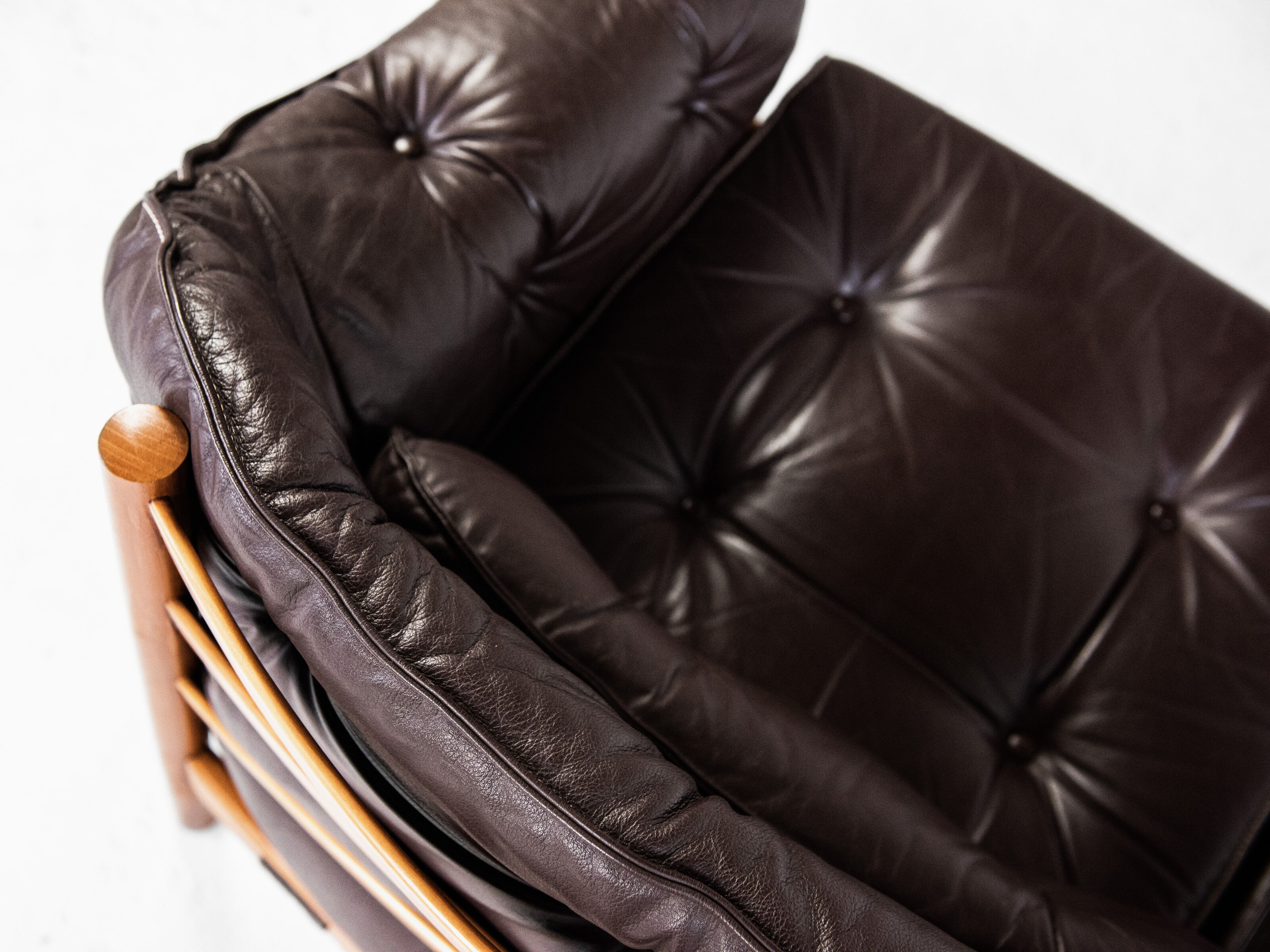 Midcentury sofa in teak and leather by Arne Norell