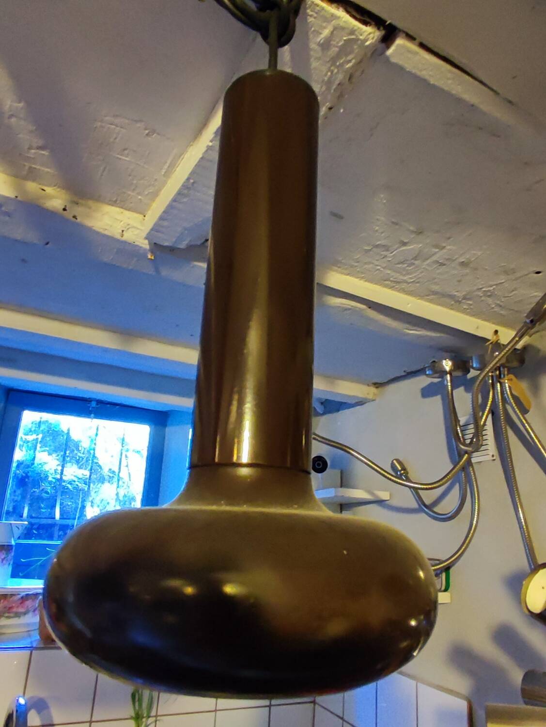 Space age, 3 brown Lita pendant lights