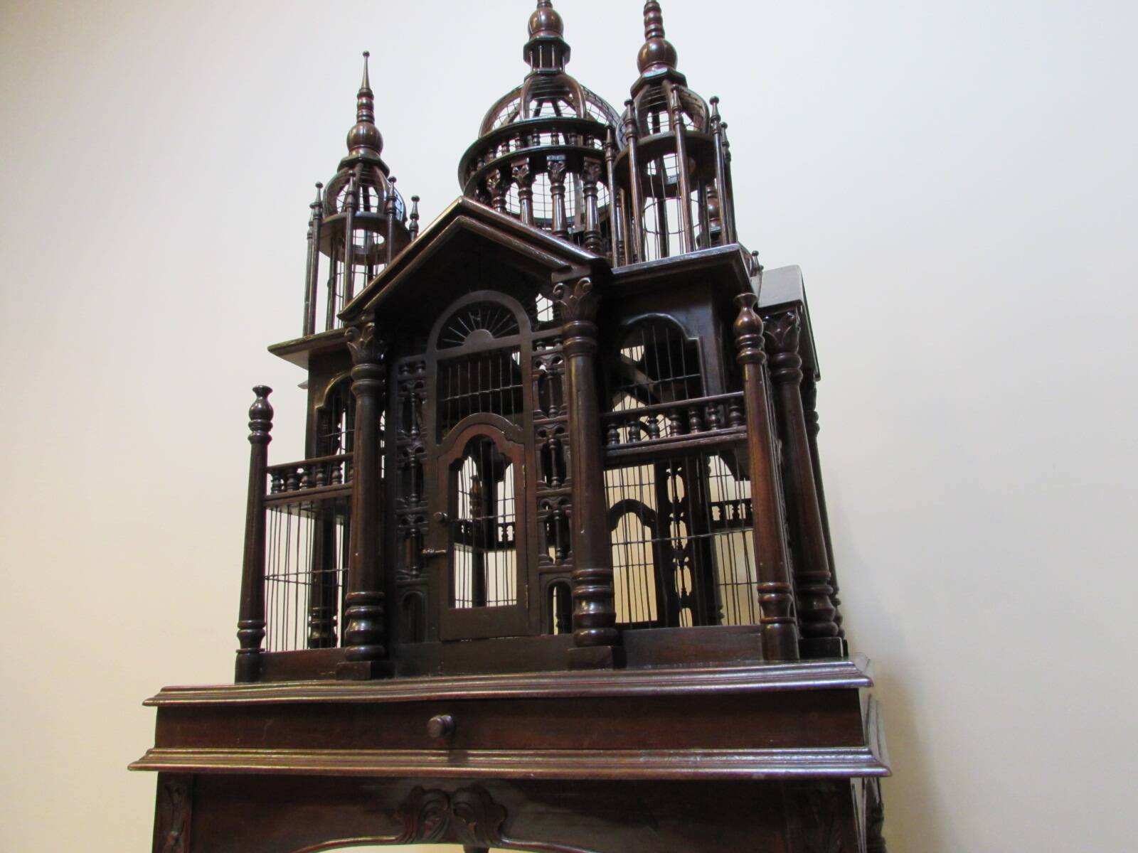 Cage à oiseaux par Maitland Smith