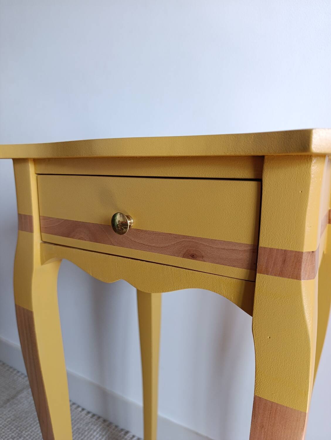 Antique gueridon