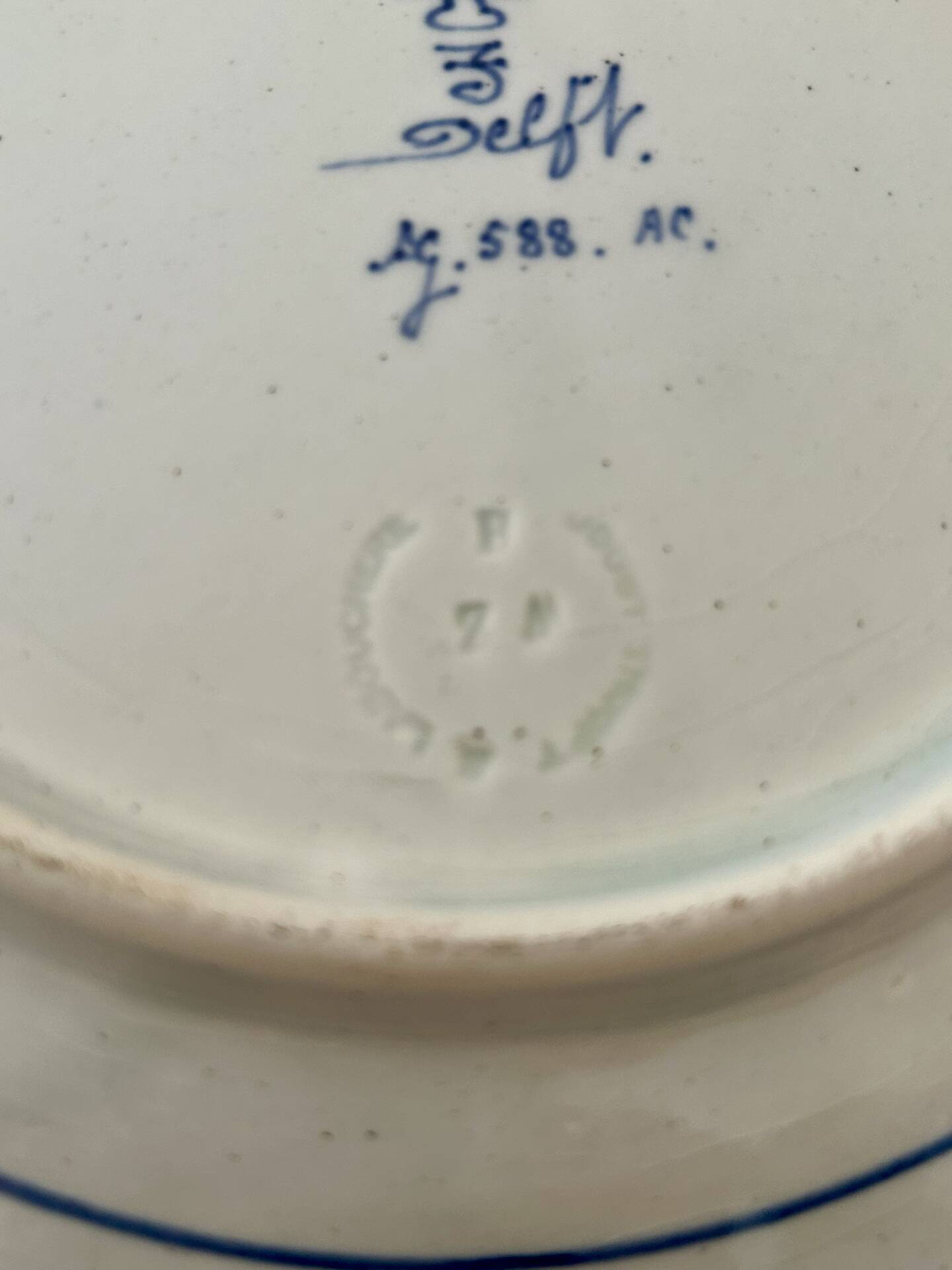 Set of 2 vintage Delft pottery plates