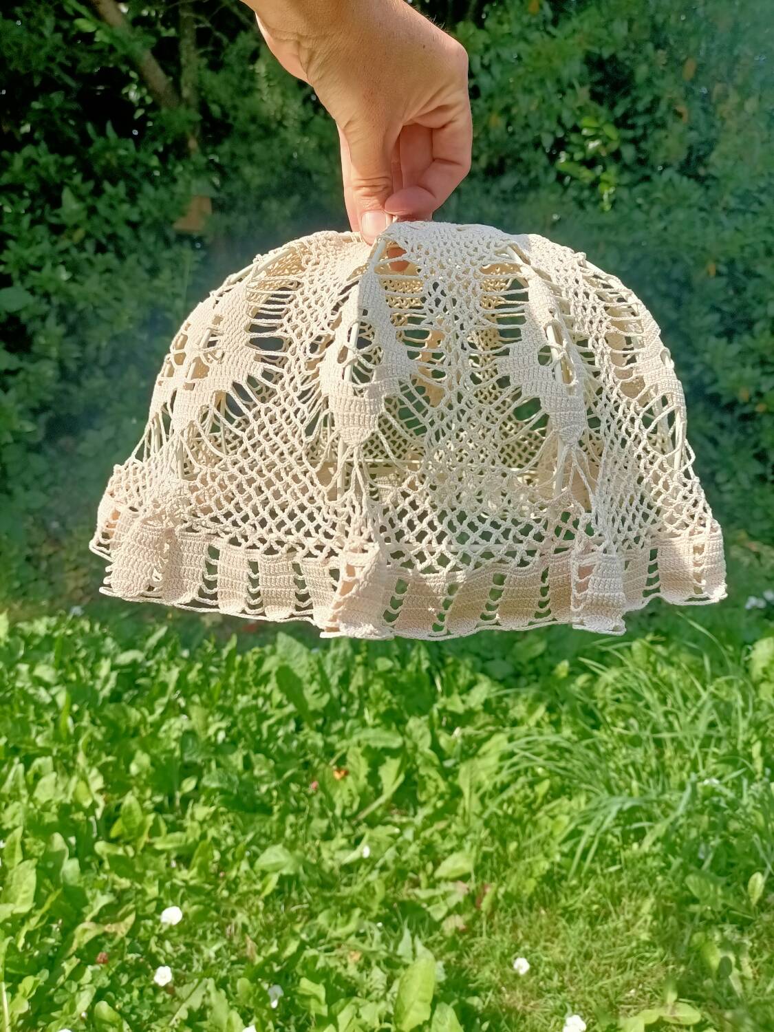 Retro lace chandelier/lampshade