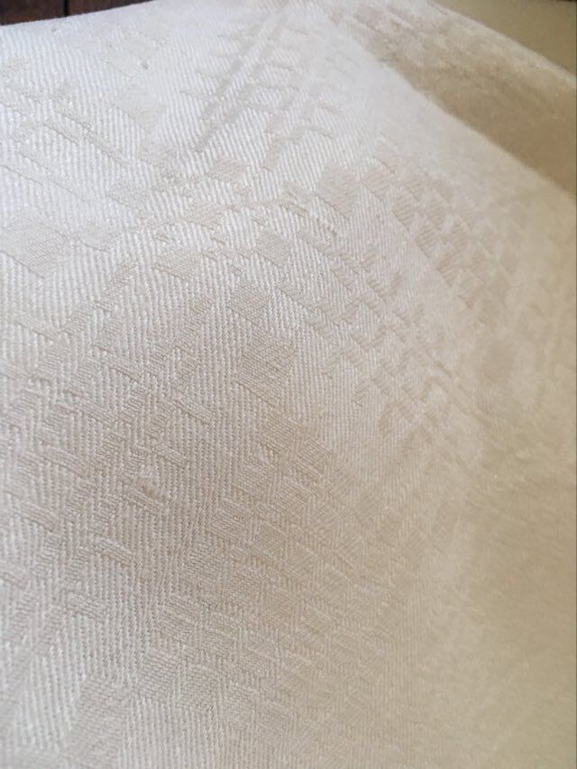 Damask tablecloth with double monogram M B.