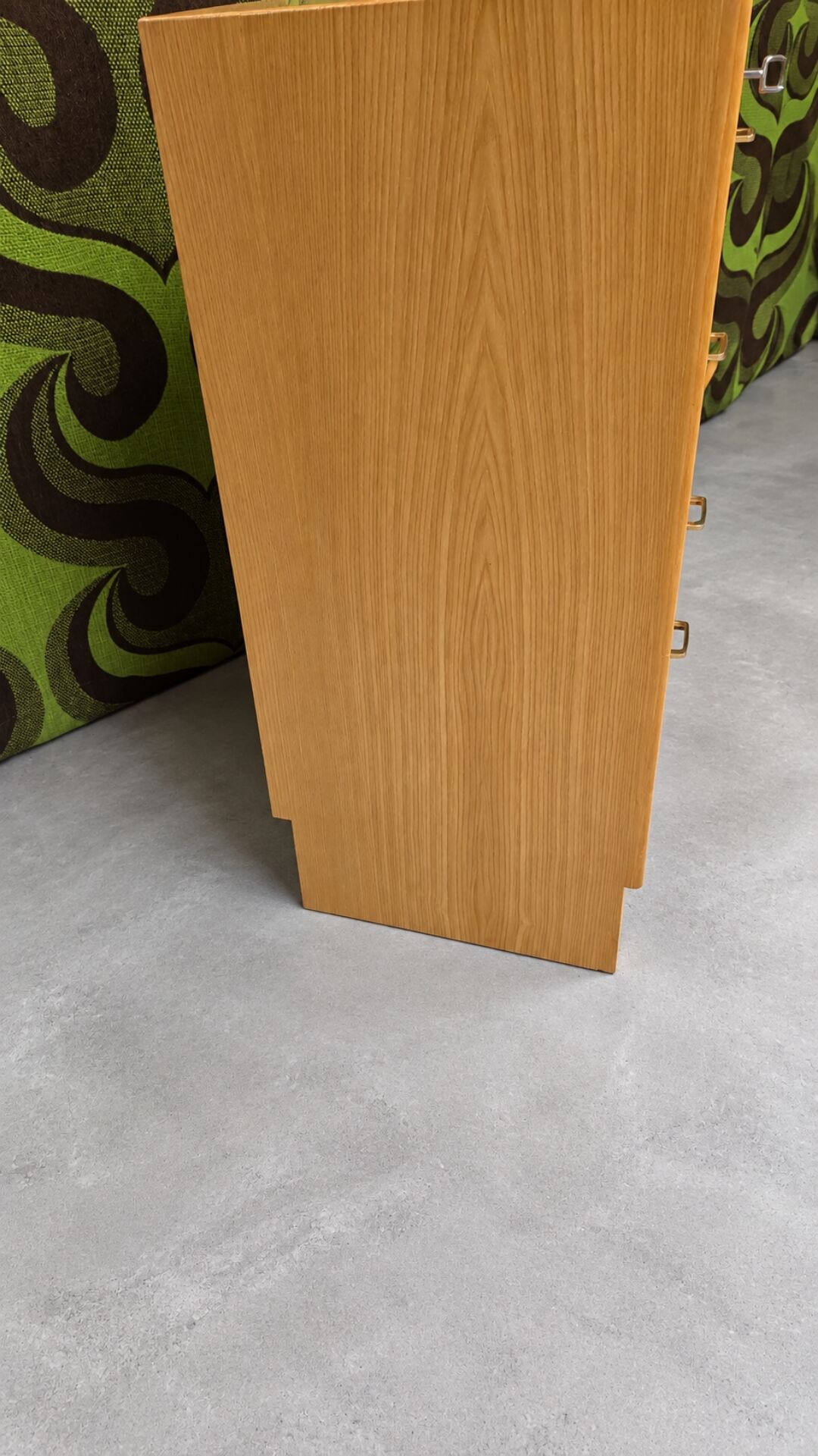 Vintage 1960s chest of drawers - 4 drawers - leg frame