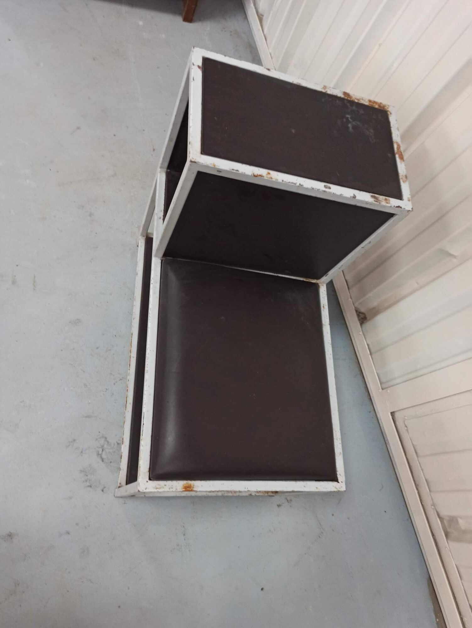 Professional furniture shoe store stool seat chair skai and iron