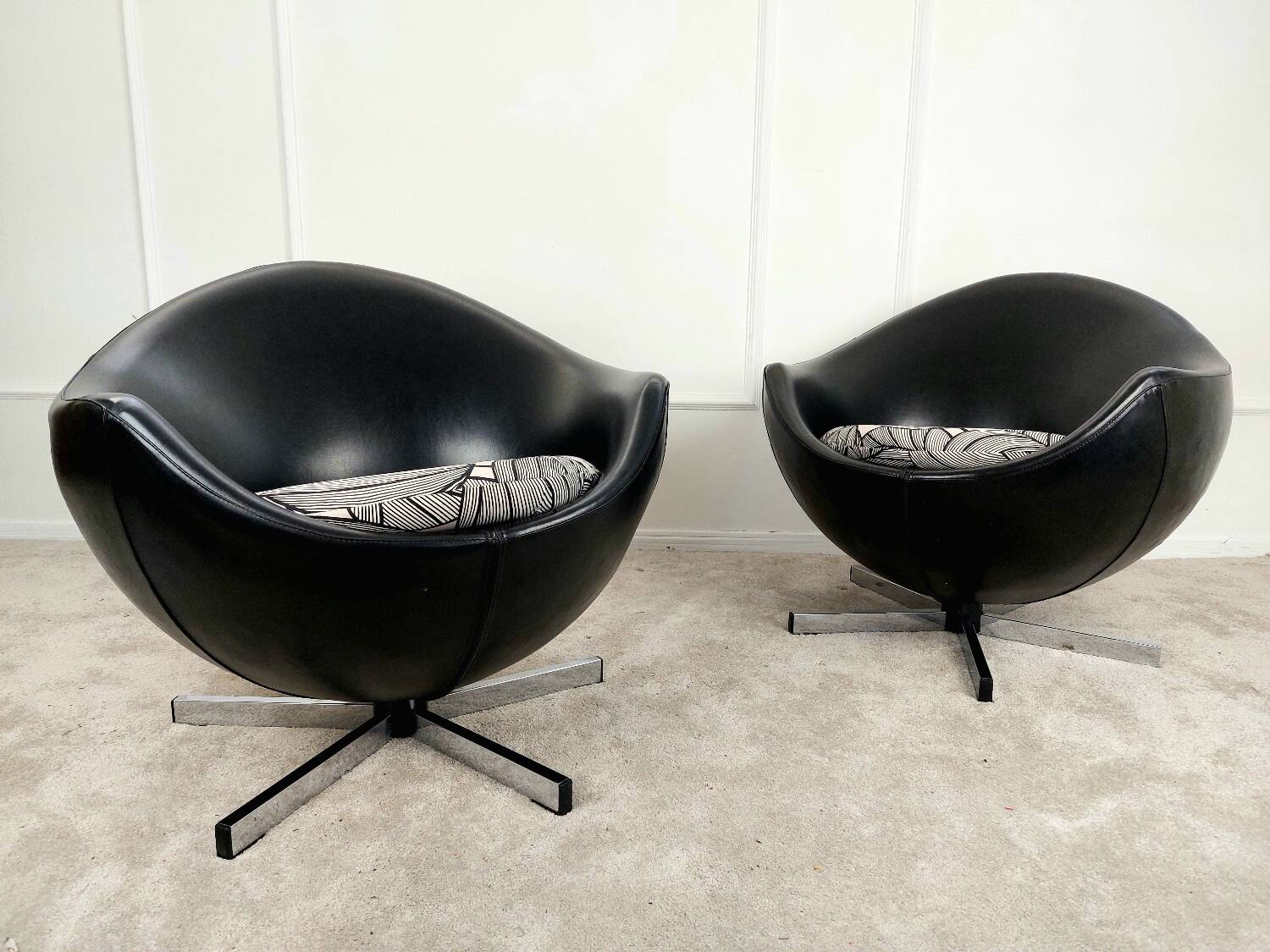 Pair of Mars armchairs - Pierre Guariche