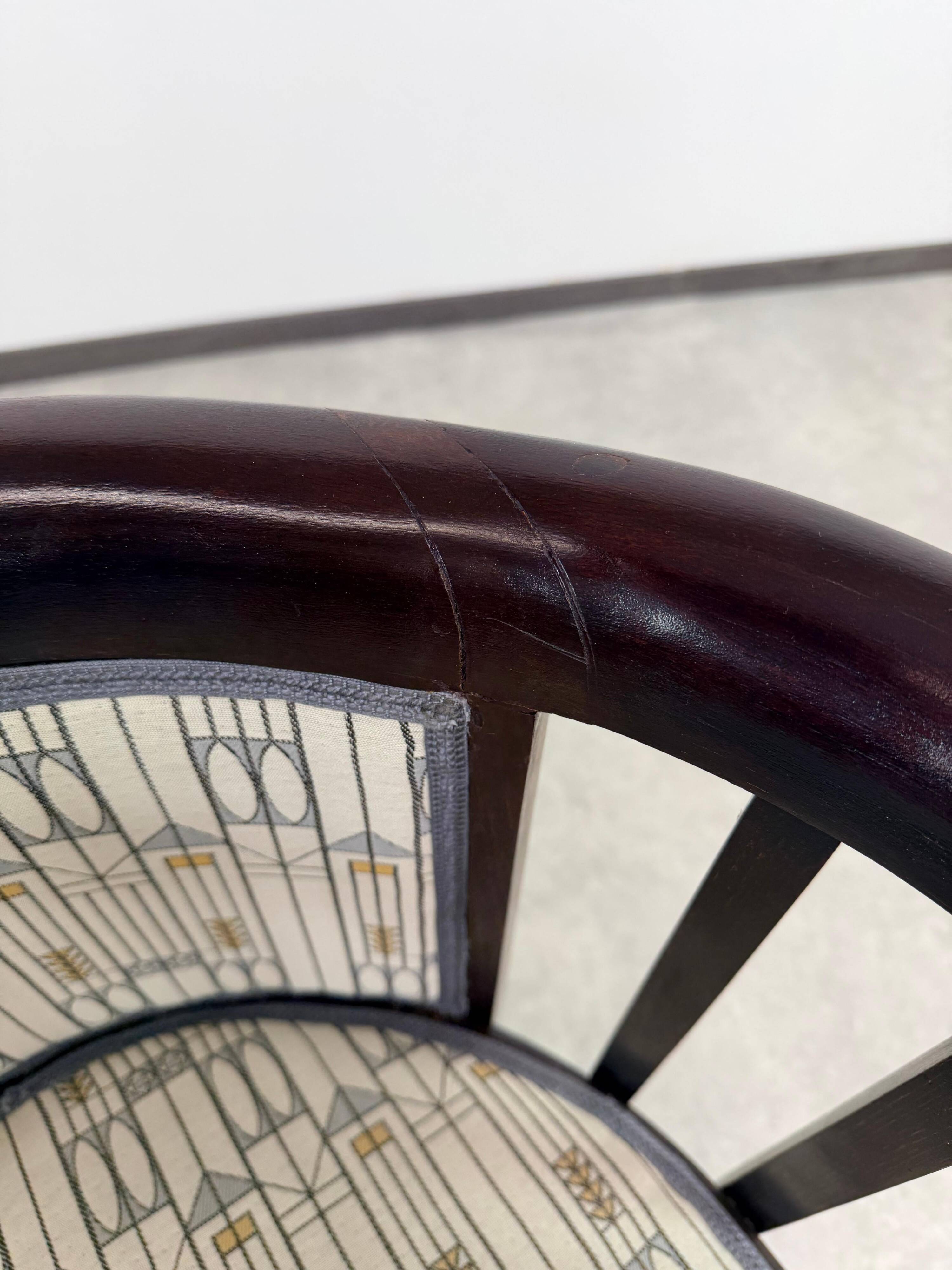 Fledermaus armchair no. 423 by Josef Hoffmann