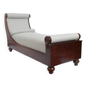 Mahogany neoclassical daybed, 19th c.
