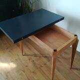 Vintage wallet table