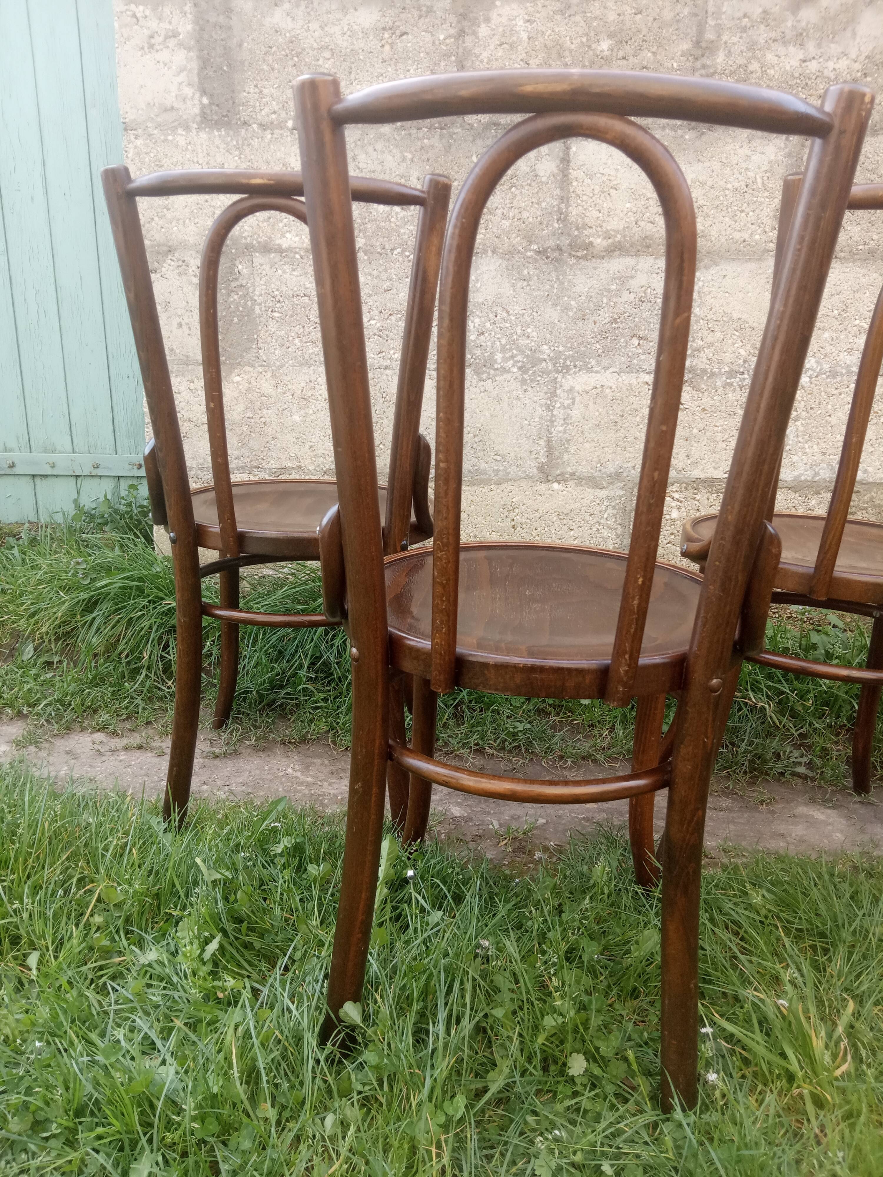 Set of 4 curved wooden bistro chairs